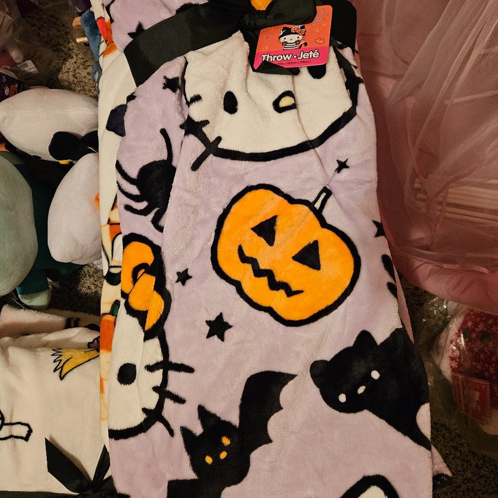 Hello Kitty Halloween Blanket
